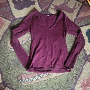 Womens lululemon small long sleve sweater